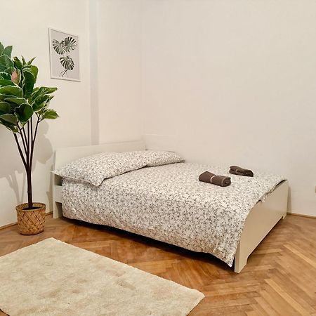 Spacious Apartment - 15 Min To Center Wien Eksteriør billede