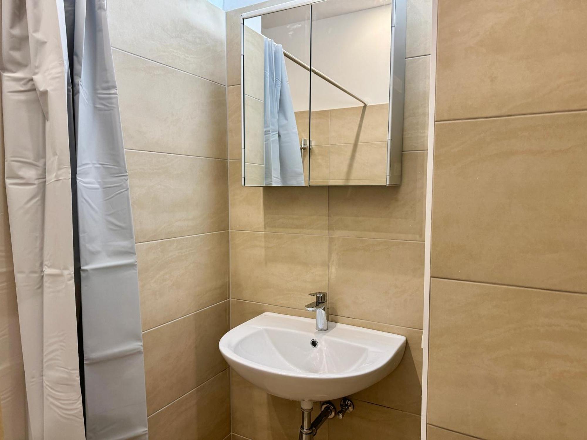 Spacious Apartment - 15 Min To Center Wien Eksteriør billede