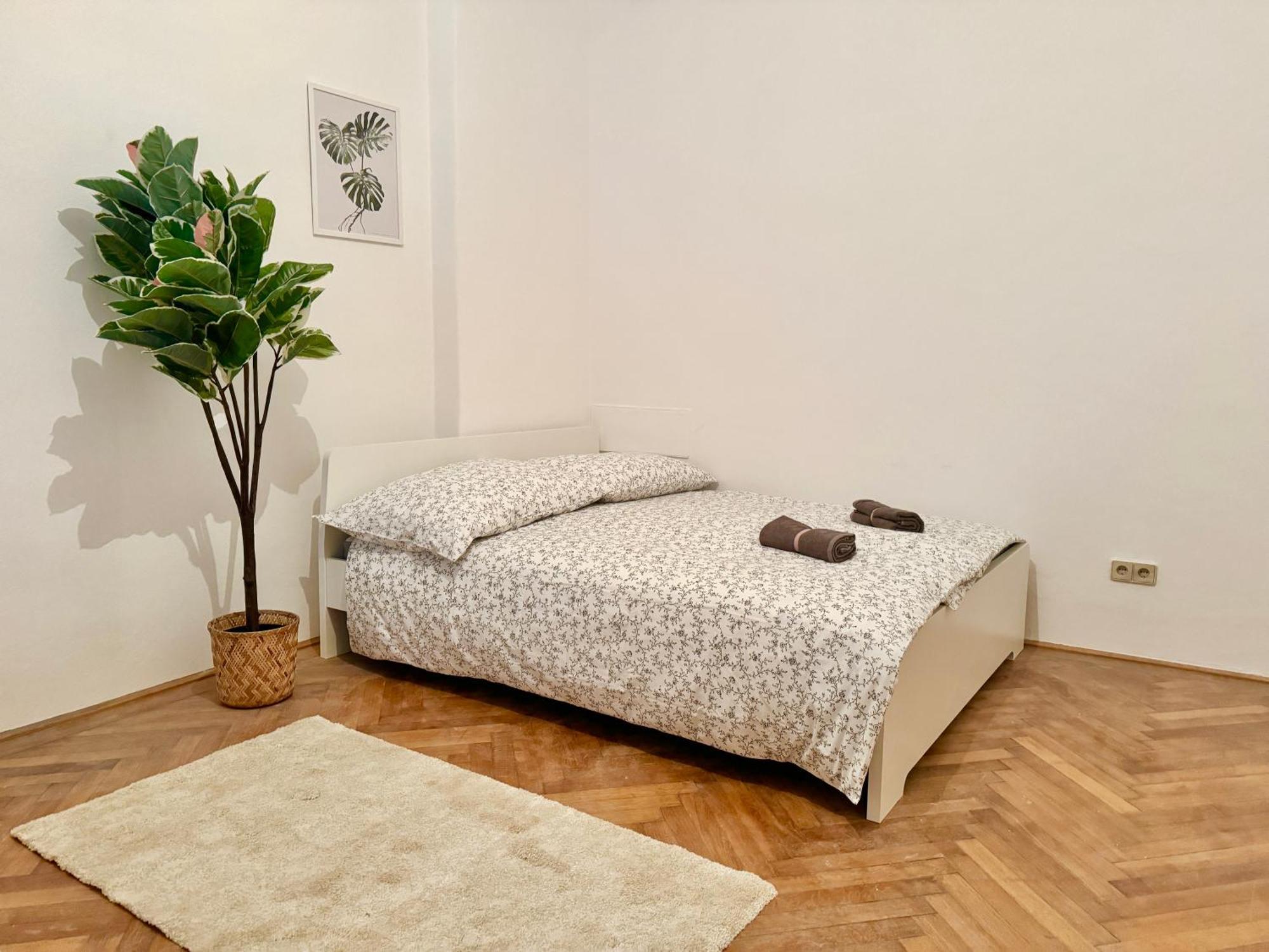 Spacious Apartment - 15 Min To Center Wien Eksteriør billede